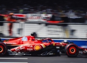 爱游戏APP-雷诺车队鏖战索伯车队，勒克莱尔惊艳四座