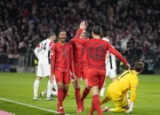 爱游戏体育-拜仁慕尼黑压哨进球，仍无缘胜利