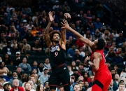 爱游戏网页版-76人横扫猛龙，欧文状态火热