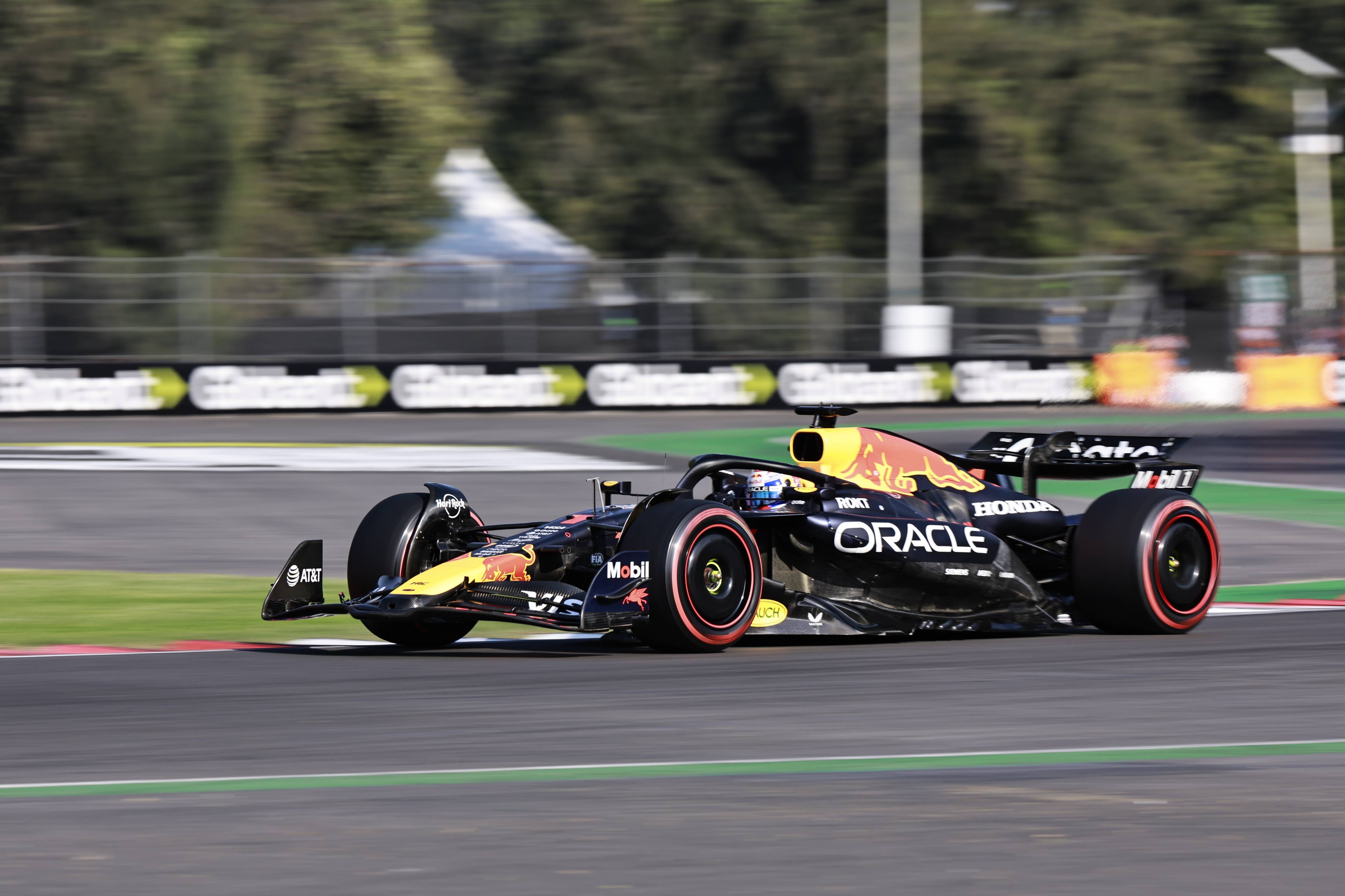 法拉利鏖战红牛二队,周冠宇状态火热 法拉利鏖战红牛二队,周冠宇状态火热