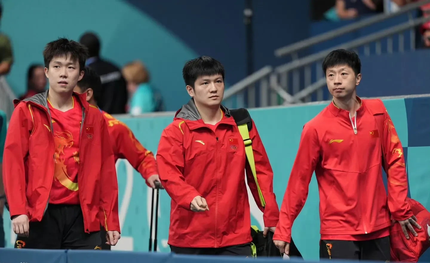 瑞典队轻取英格兰队，马龙统治全场