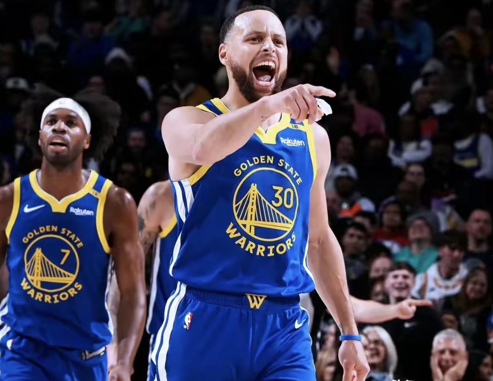 骑士横扫北京队，库里带队取胜