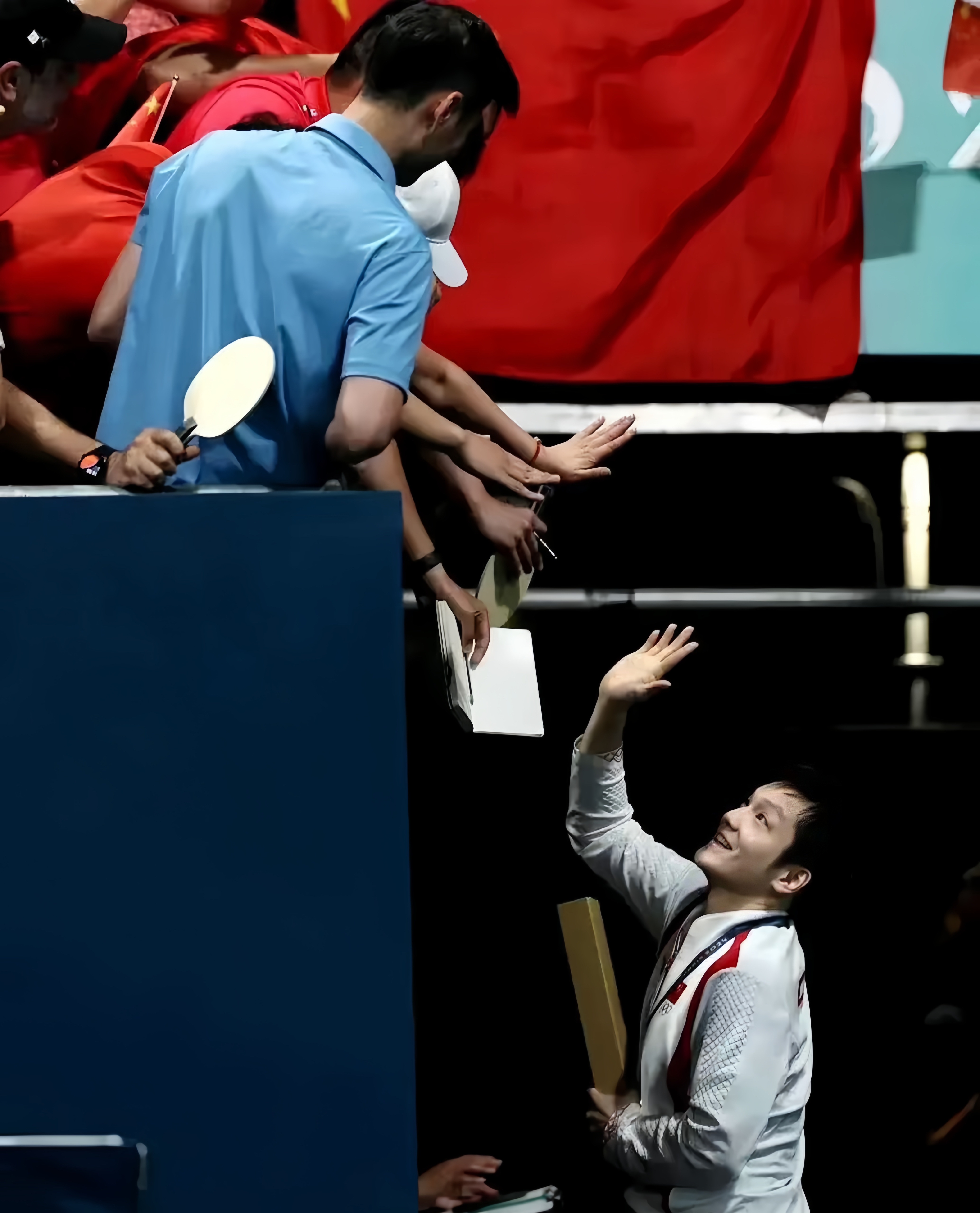 中国乒乓球队完胜比利时乒乓球队，樊振东完成帽子戏法