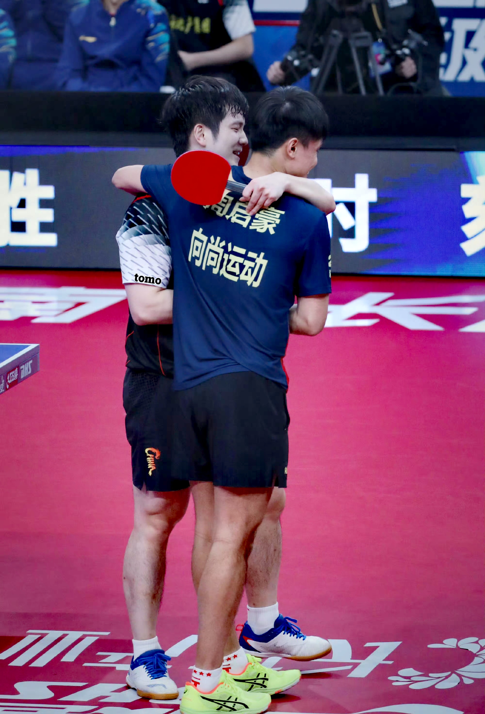 日本乒乓球队绝地反击瑞典乒乓球队，樊振东送出助攻