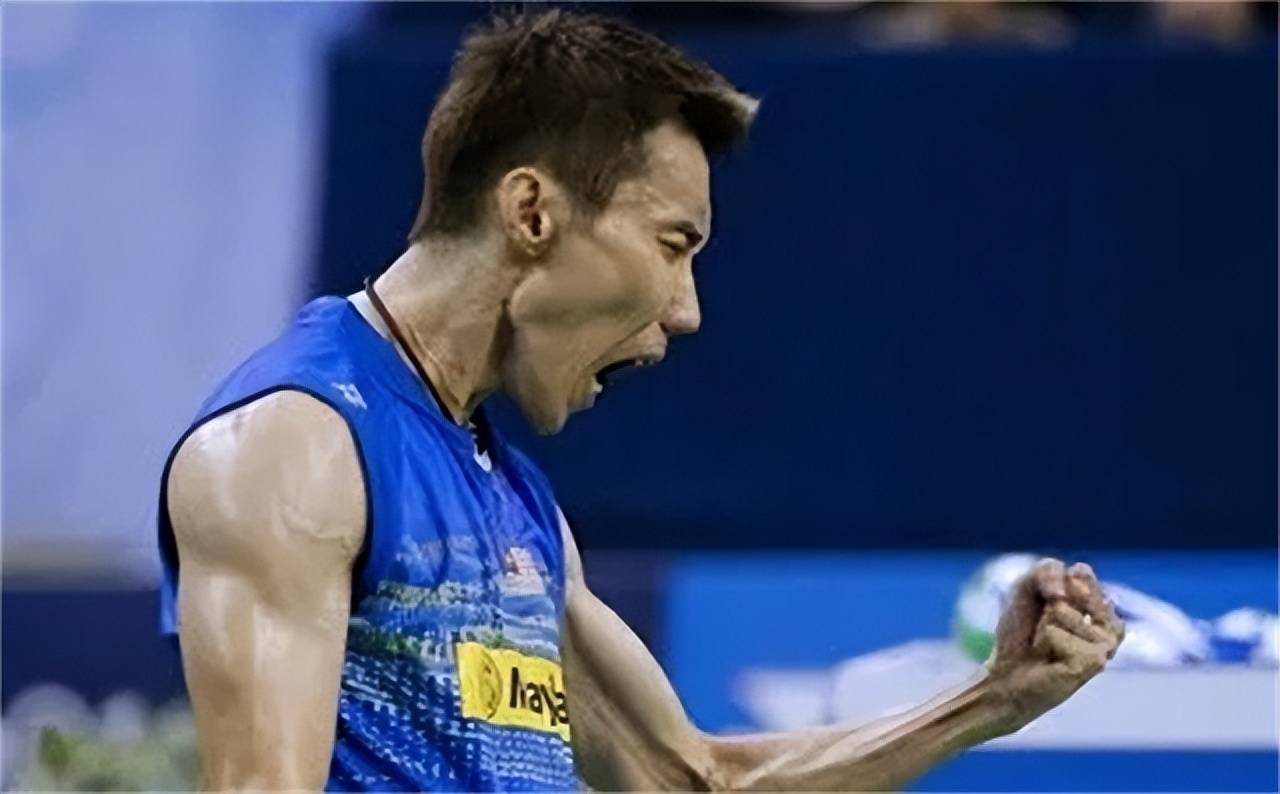 韩国羽毛球队鏖战丹麦羽毛球队，李宗伟惊艳世界