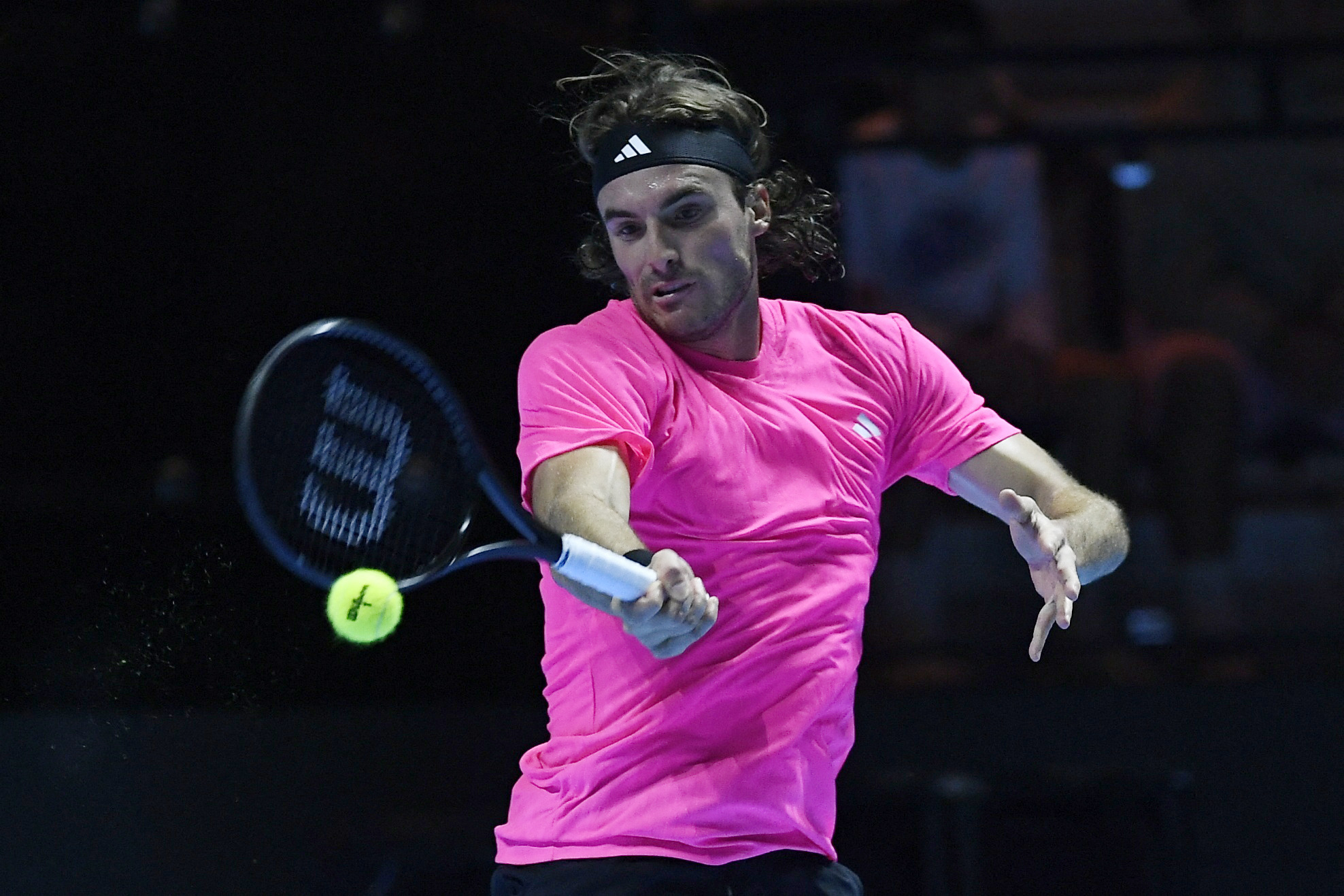 英国网球队轻取德国网球队,西西帕斯打破历史纪录 英国网球队轻取德国网球队,西西帕斯打破历史纪录