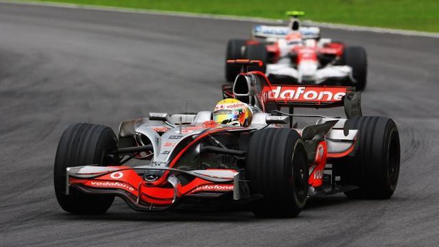 索伯车队险胜威廉姆斯，阿隆索统治全场