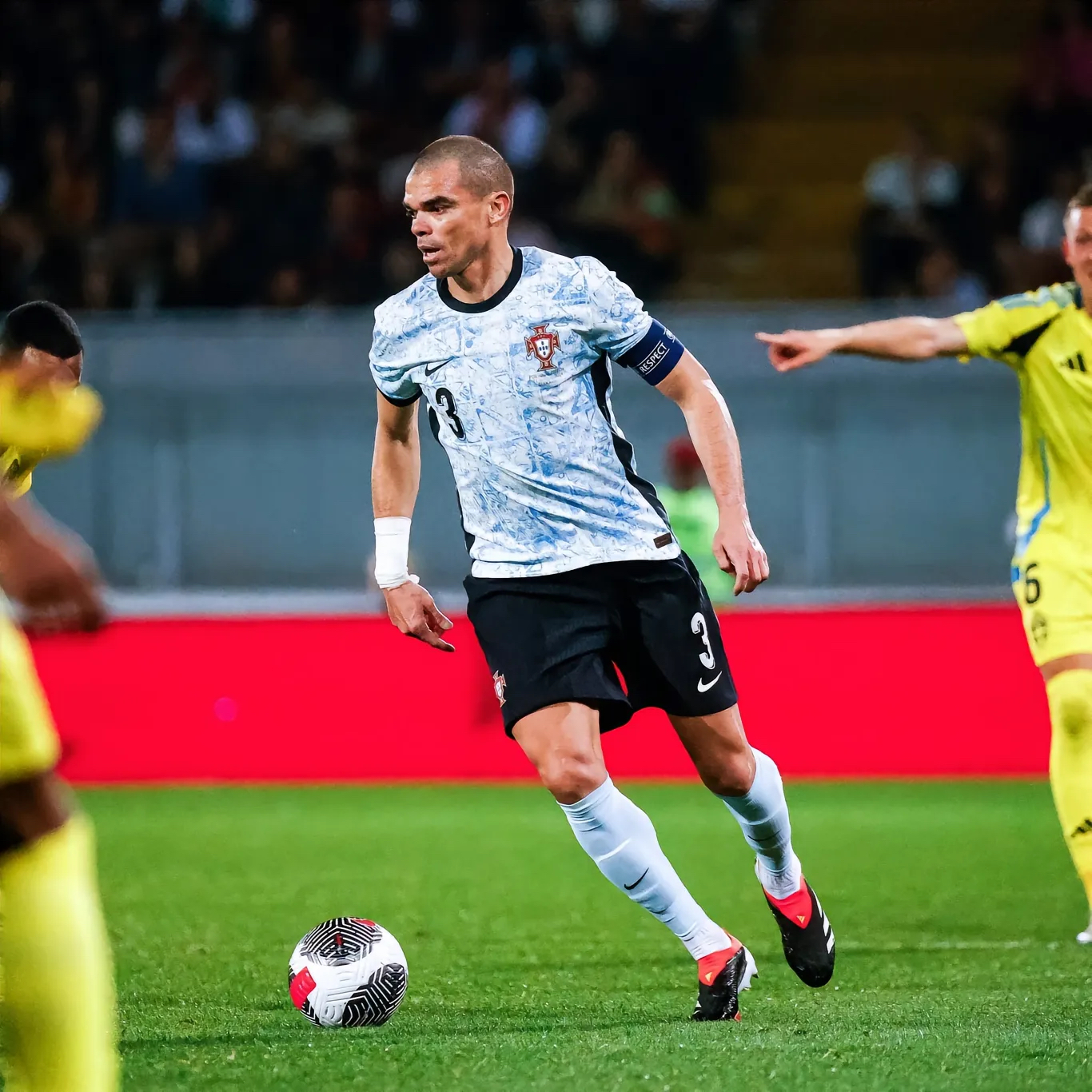 瑞典队备战欧洲杯预选赛，期待新一轮比赛