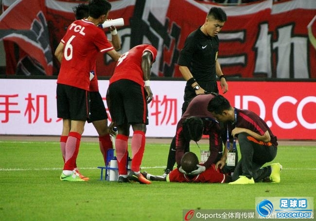 汉诺威客场大败,保级形势雪上加霜 汉诺威客场大败,保级形势雪上加霜